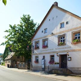 Landgasthof Mörsbergei，位于Bubenreuth的酒店