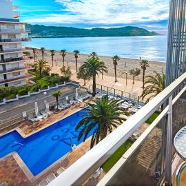 Hotel Monterrey Roses by Pierre & Vacances，位于罗萨斯的酒店