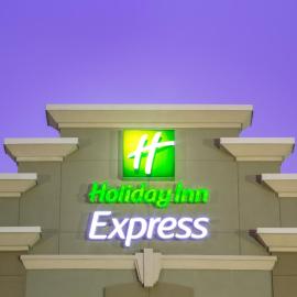 Holiday Inn Express Layton - I-15 by IHG，位于雷顿的酒店