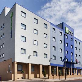 Holiday Inn Express Park Royal by IHG，位于伦敦的酒店