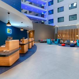 Holiday Inn Express - London Heathrow T4 by IHG，位于希灵登的酒店