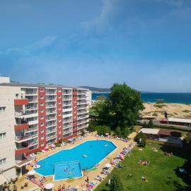 Hotel Fenix - All Inclusive，位于阳光海滩的酒店