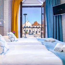 Pod Wzgórzem Bed & Breakfast，位于弗龙堡的酒店