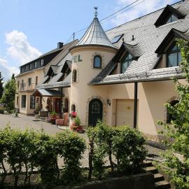 Landhotel Villa Moritz garni，位于Oberahr的酒店