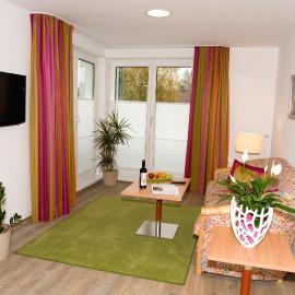 Ferienwohnungen - Boarding Wohnungen Sonnenhof，位于Lenzing的酒店