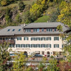 Hotel Kabis，位于富内斯的酒店