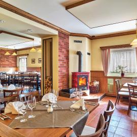Hotel Eisensteiner Hof，位于拜尔里舍艾森施泰恩的酒店