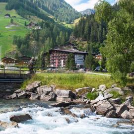 Hotel Alpenhof，位于德弗雷根谷地圣雅各布的酒店