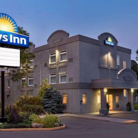 Days Inn by Wyndham Toronto West Mississauga,位于米西索加的酒店