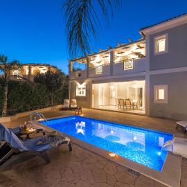 Mamfredas Luxury Resort，位于蒂锡利维的酒店