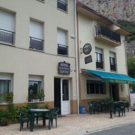 Hotel Durtzi,位于Sobrón的酒店