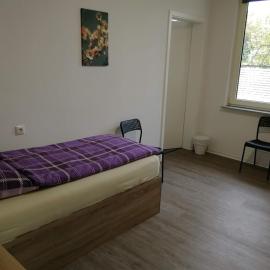 Haupthaus Möblierte Zimmer mit eigenem Bad，位于于尔岑的酒店