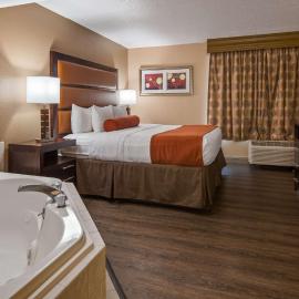 Best Western Crossroads of the Bluffs，位于康瑟尔布拉夫斯的酒店
