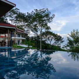 Lapazul Boutique Hotel，位于Savegre的酒店