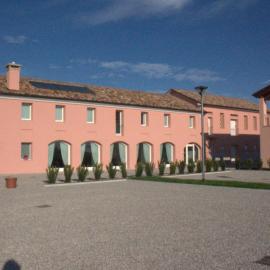 Arneroni，位于卡多格尼的酒店