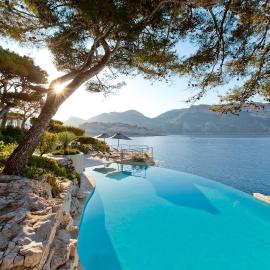Hôtel Les Roches Blanches Cassis，位于卡西斯的酒店