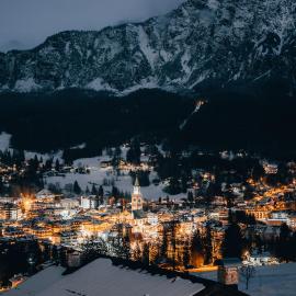 Eight Cortina