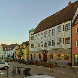 Lodner Hotel Drei Mohren，位于劳茵戈恩的酒店