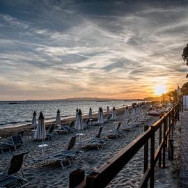 Golfo del Sole Hotel & Holiday Resort，位于福洛尼卡的酒店