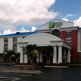 Holiday Inn Express Lake Okeechobee by IHG，位于奥基乔比的酒店