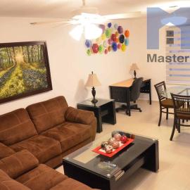 Moderna Suite Alberca Ubicadísima Av Bernardo Quintana 9A，位于Mendiola的酒店