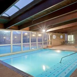 Holiday Inn Hotel & Suites Overland Park-West by IHG，位于欧弗兰帕克的酒店