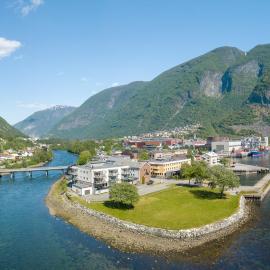 Klingenberg Hotel - Årdal，位于Årdalstangen的酒店