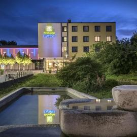Holiday Inn Express Singen by IHG，位于辛根的酒店