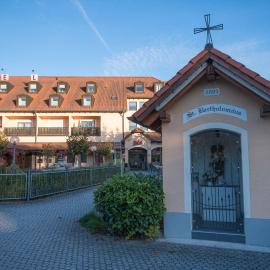 Hotel Bartholomäus，位于Zeitlarn的酒店
