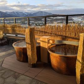 La Vista Furano Hills Natural Hot Spring，位于富良野的酒店