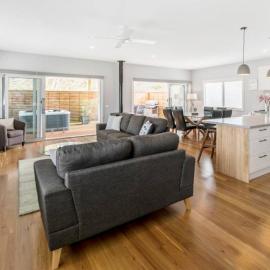 HALE KUPA Rye Beach House Spa Table Tennis，位于莱伊的酒店