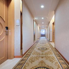 Vienna 3 Best Hotel(Guangdong Yangchun Bus Station Shop )，位于阳江的酒店