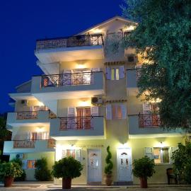 Pansion Filoxenia Apartments & Studios，位于苏卡雷斯的酒店