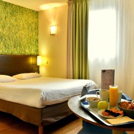 Hôtel Inn Design Chambéry - La Ravoire，位于拉若瓦尔的酒店