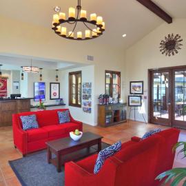Lamplighter Inn & Suites at SDSU,位于圣地亚哥的酒店