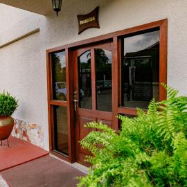 Mahogany Lodge, Cantonments，位于阿克拉的酒店