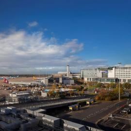 Radisson Blu Manchester Airport，位于Manchester Airport的酒店