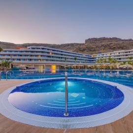 Radisson Blu Resort & Spa, Gran Canaria Mogan，位于莫甘海滩的酒店