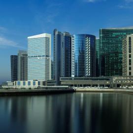 Radisson Blu Hotel, Dubai Waterfront，位于迪拜的酒店