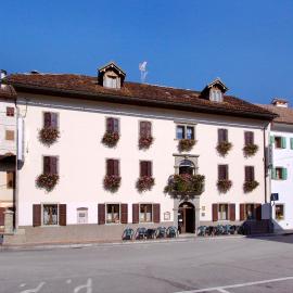 Albergo Alle Alpi，位于Comeglians的酒店