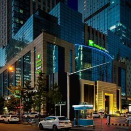 Holiday Inn Express Shenyang North Station by IHG，位于沈阳的酒店