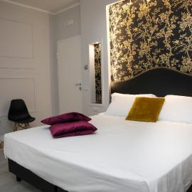 Principessa Isabella Luxury Rooms，位于萨莱诺的酒店