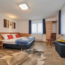 Sunny Hotel Straubing，位于施特劳宾的酒店