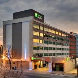 Holiday Inn Express Washington DC Silver Spring by IHG，位于银泉的酒店