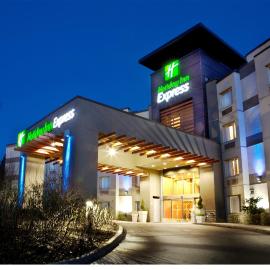 Holiday Inn Express & Suites Langley by IHG，位于兰利的酒店