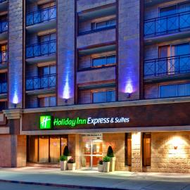 Holiday Inn Express and Suites Calgary by IHG，位于卡尔加里的酒店