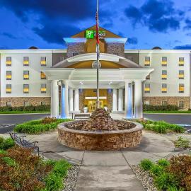 Holiday Inn Express & Suites Morristown by IHG,位于莫里斯敦的酒店