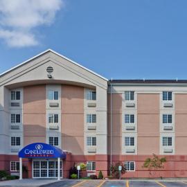 Candlewood Suites Syracuse-Airport by IHG,位于北锡拉丘兹的酒店