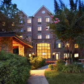 Staybridge Suites Tysons - McLean by IHG，位于麦克莱恩的酒店