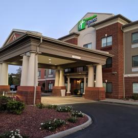 Holiday Inn Express Hotel & Suites Claypool Hill -Richlands Area by IHG,位于Pounding Mill的酒店